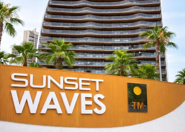 Sunset Waves Excellent * Бенидорм
